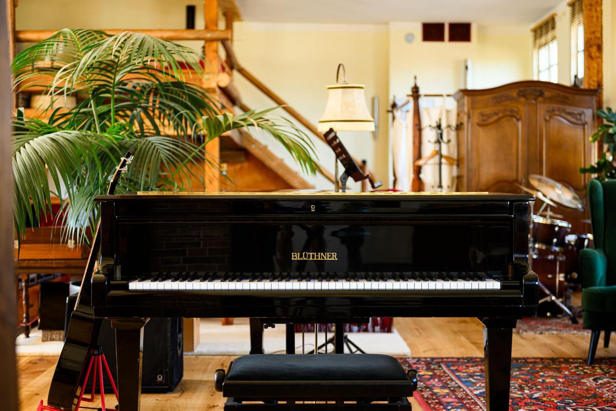 The Music Hall شواناو المظهر الخارجي الصورة